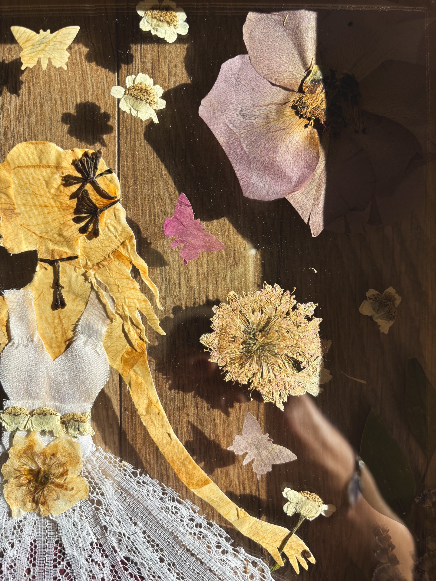 Detail obrazu ze svatební kytice v obrazu